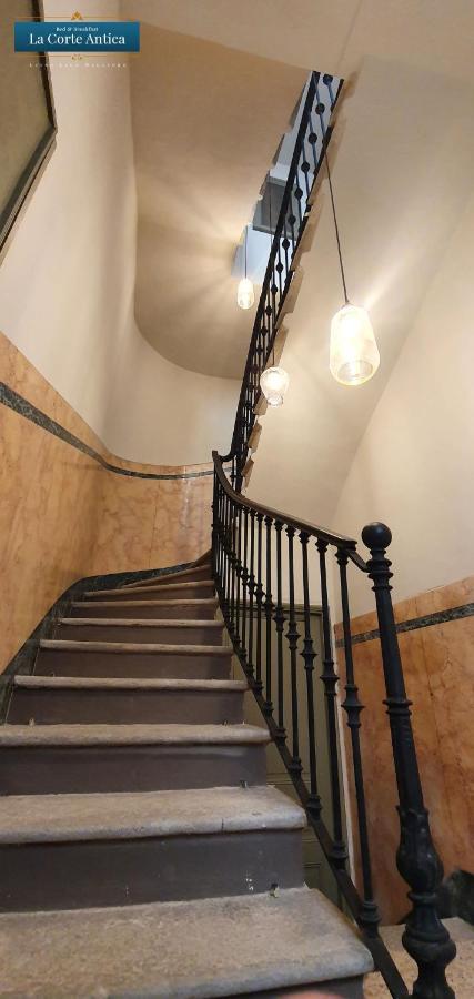 B&B La Corte Antica - Luino Lago Maggiore Екстериор снимка