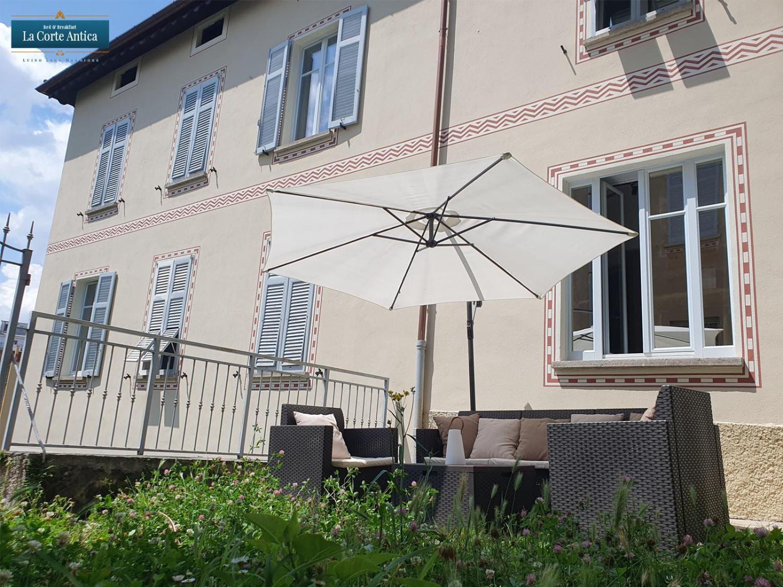B&B La Corte Antica - Luino Lago Maggiore Екстериор снимка